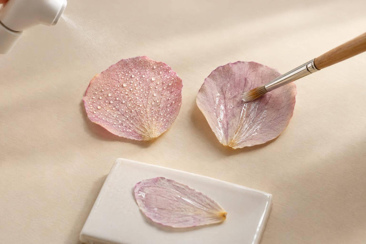 Spray vs. Brush-On Flower Sealers Before Resin